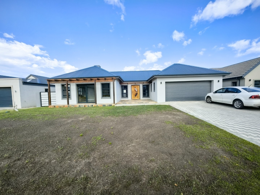 To Let 4 Bedroom Property for Rent in Blue Mountain Village Western Cape